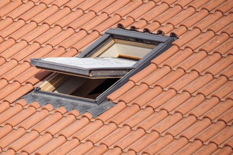 Pose de Velux par JBati 78 à Les Clayes-sous-Bois près de Trappes