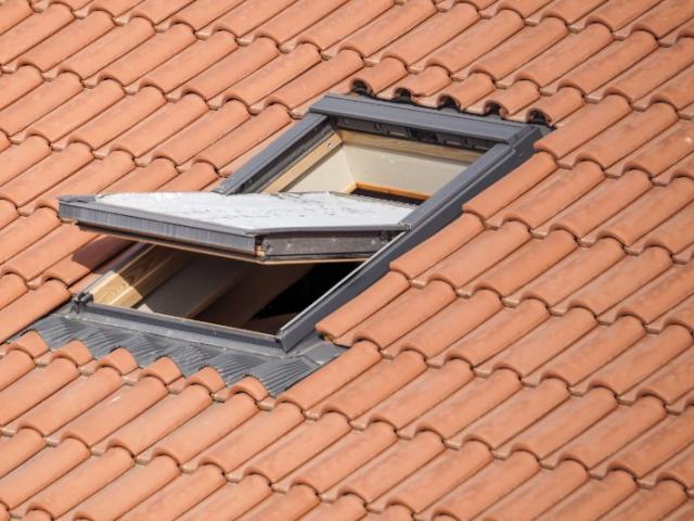 Pose de Velux par JBati 78 à Les Clayes-sous-Bois près de Trappes