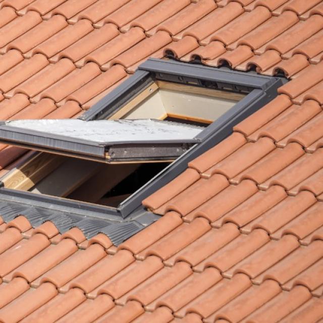 Pose de Velux par JBati 78 à Les Clayes-sous-Bois près de Trappes